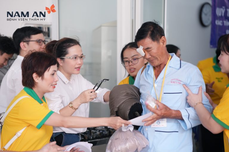 Chương trình Mổ mắt cho bệnh nhân nghèo (5)