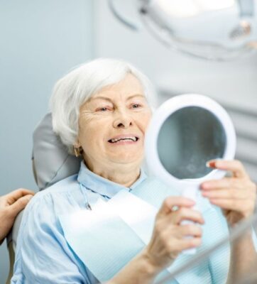 Trồng răng implant bệnh viện HCM uy tín